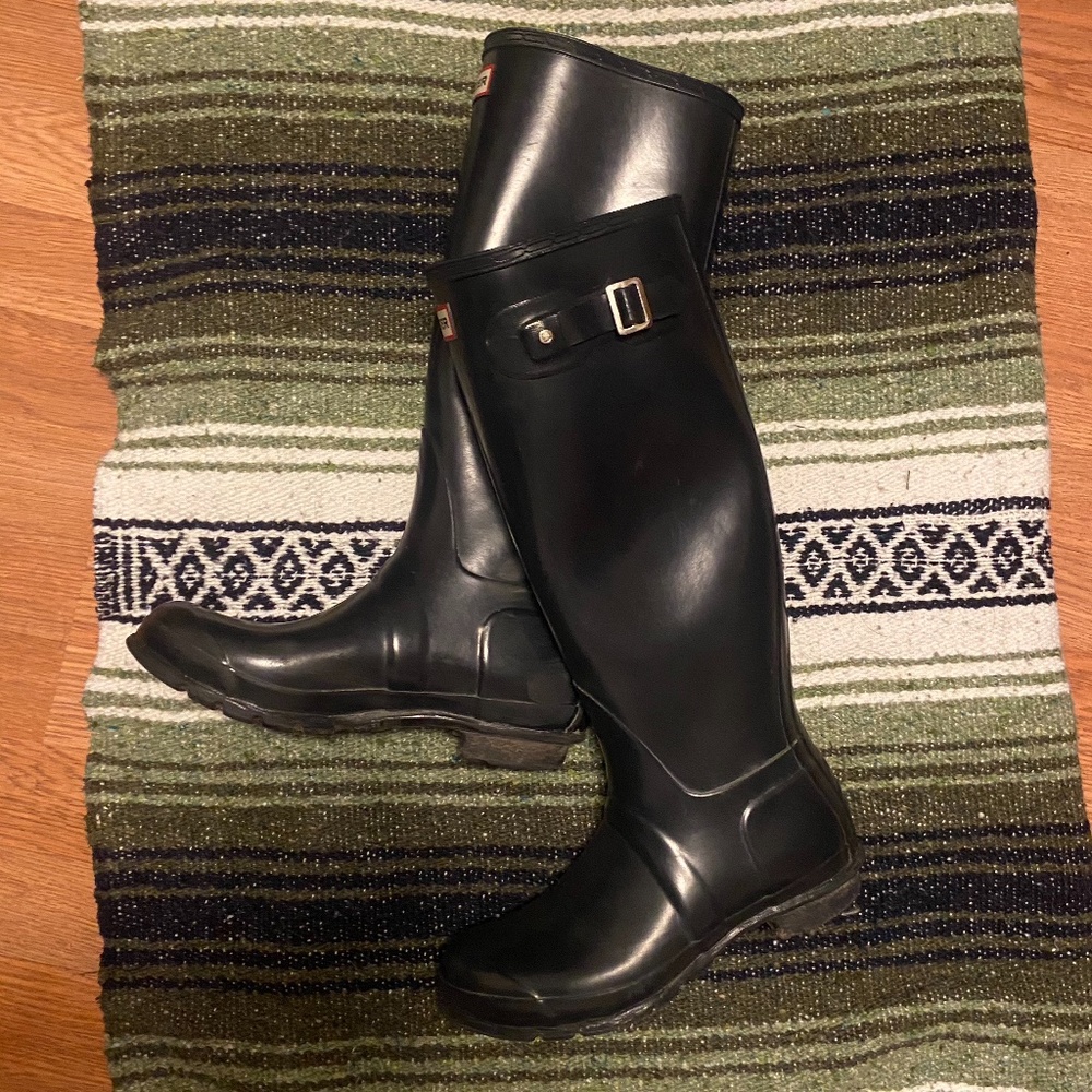 Hunter Original Tall Gloss Navy Rain Boots